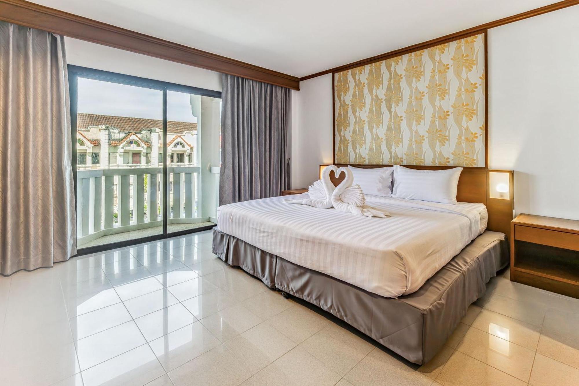Rattana Beach Hotel Karon Phòng bức ảnh