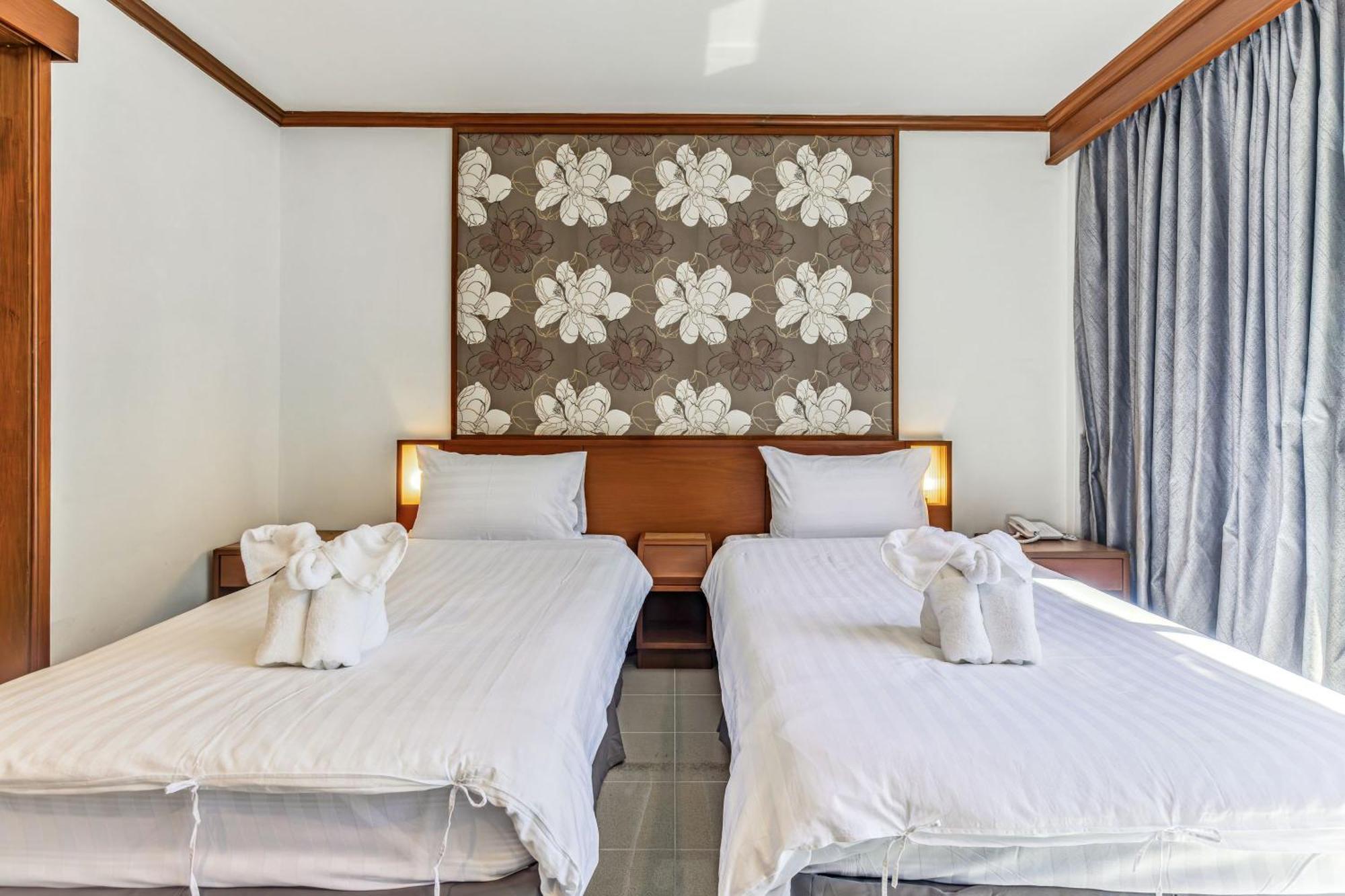 Rattana Beach Hotel Karon Ngoại thất bức ảnh