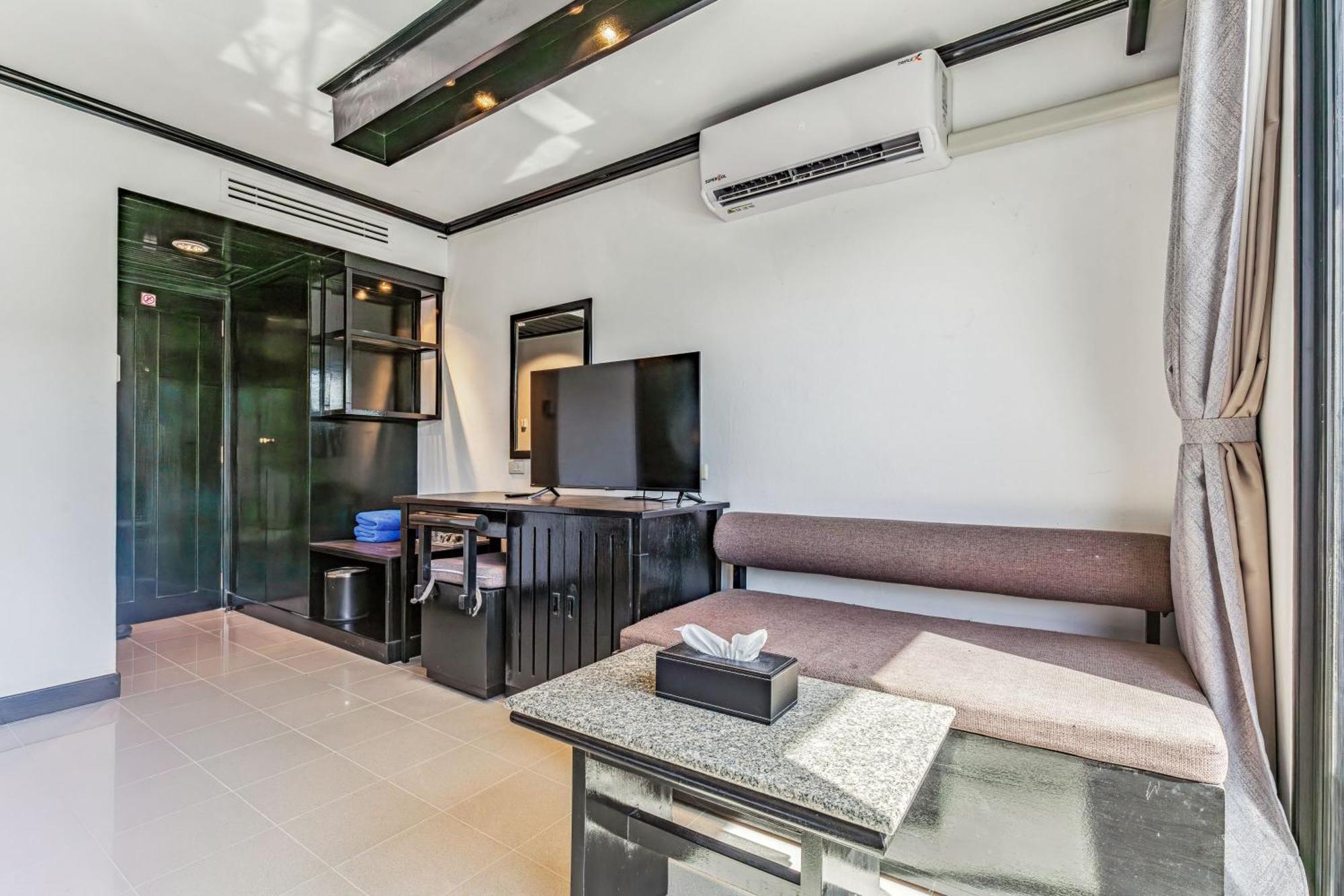 Rattana Beach Hotel Karon Phòng bức ảnh