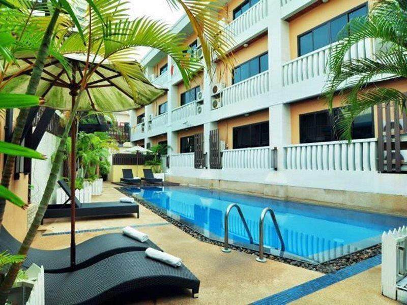 Rattana Beach Hotel Karon Ngoại thất bức ảnh