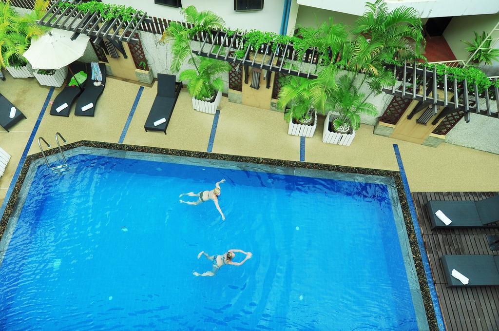 Rattana Beach Hotel Karon Ngoại thất bức ảnh