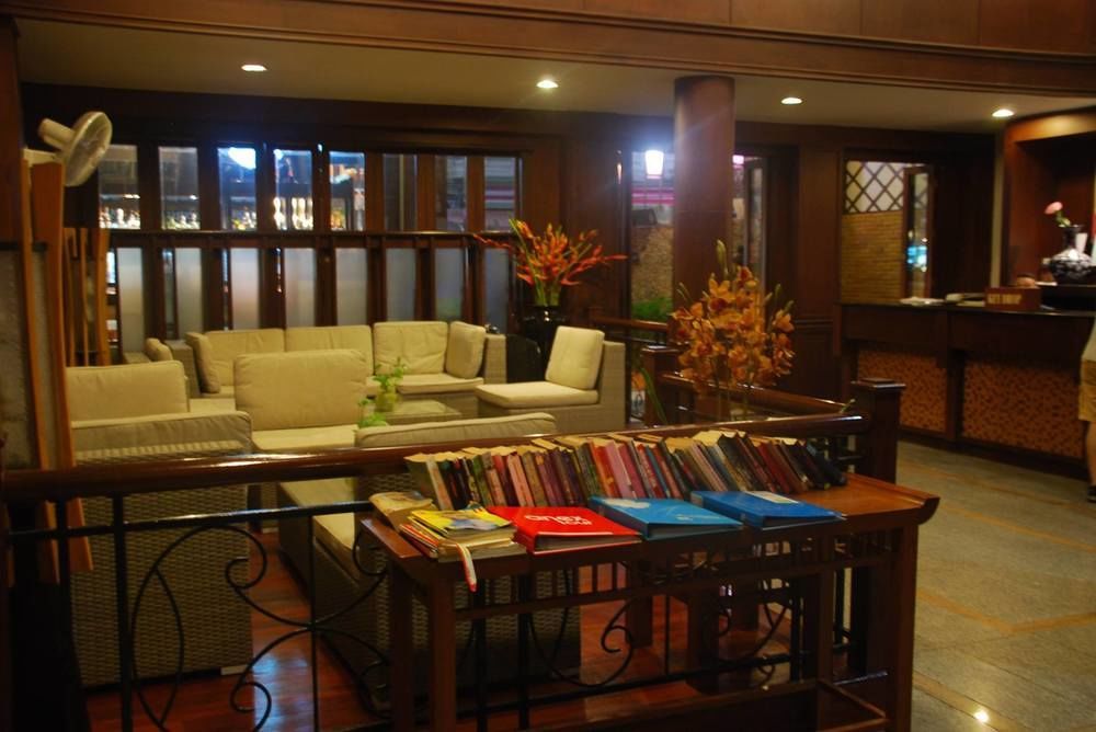 Rattana Beach Hotel Karon Ngoại thất bức ảnh