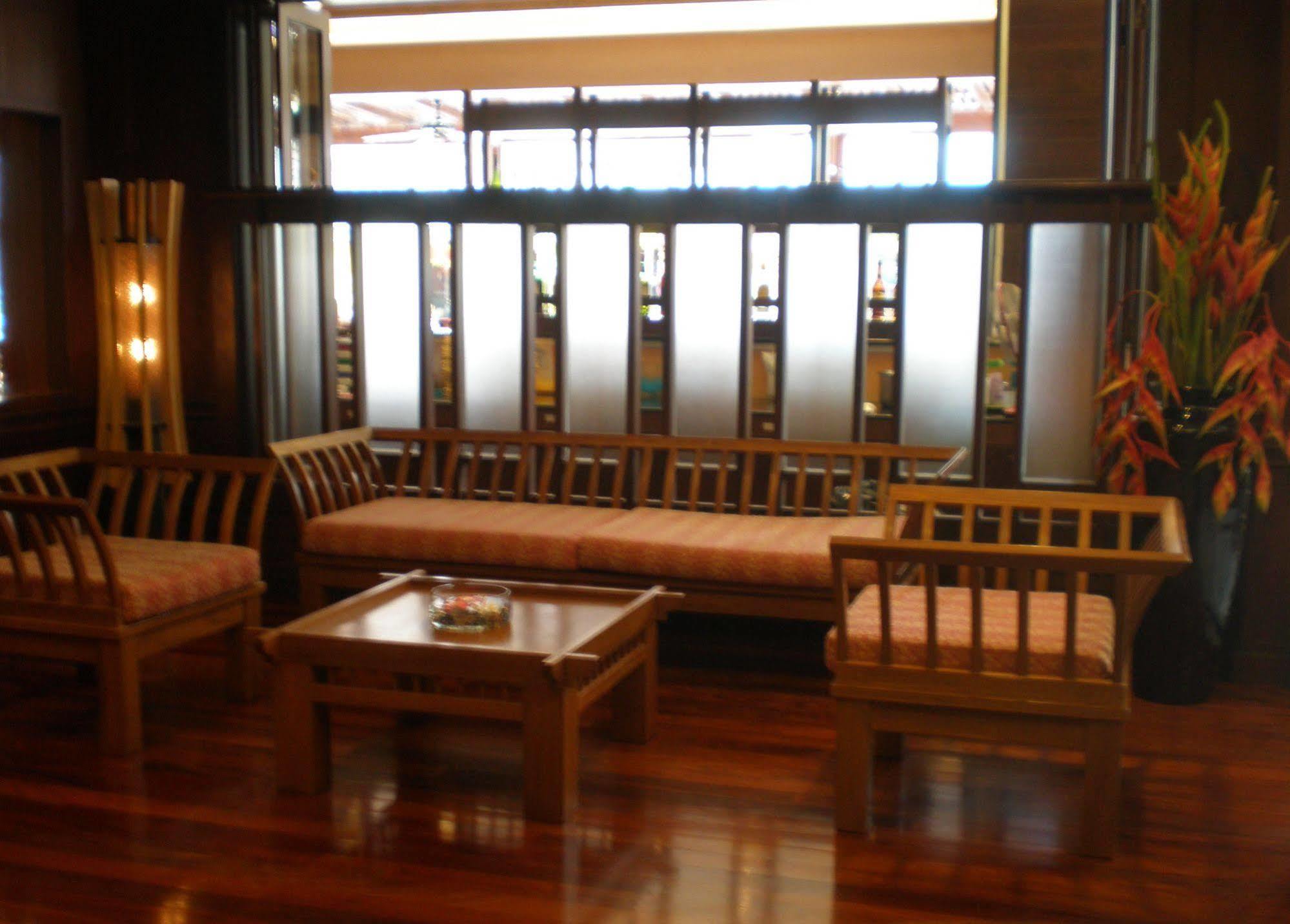 Rattana Beach Hotel Karon Ngoại thất bức ảnh