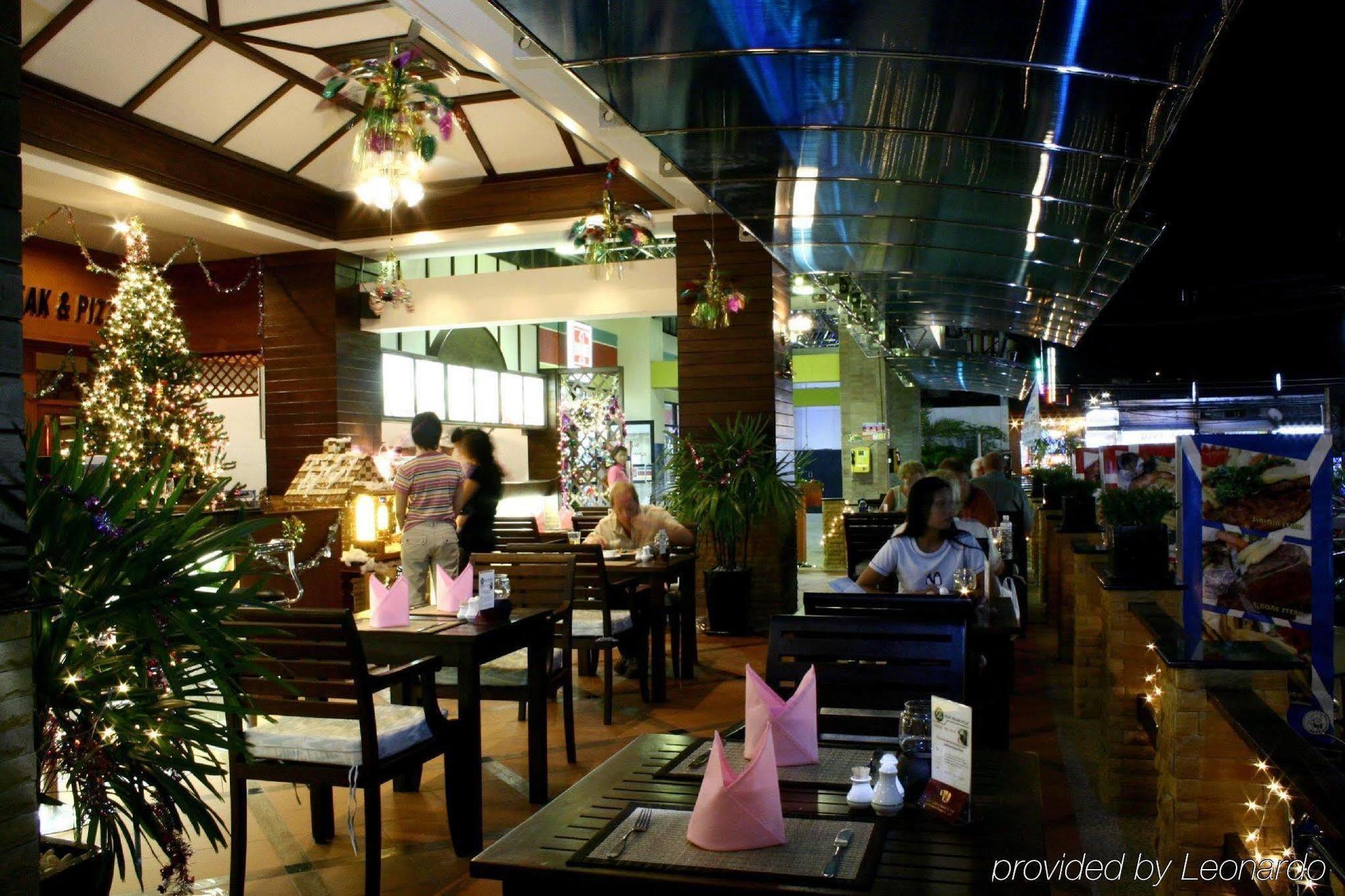 Rattana Beach Hotel Karon Ngoại thất bức ảnh